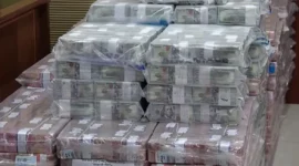 Penampakan uang hasil korupsi Surya Darmadi yang disita pihak Kejaksaan./ dok tangkapan layar Youtube Kejaksaan RI